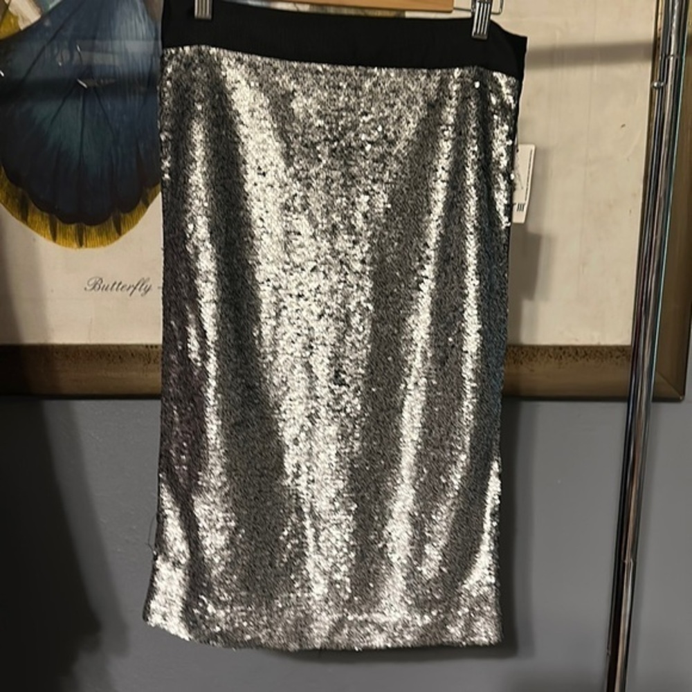 Sequin skirt size 6 Bar III NWT